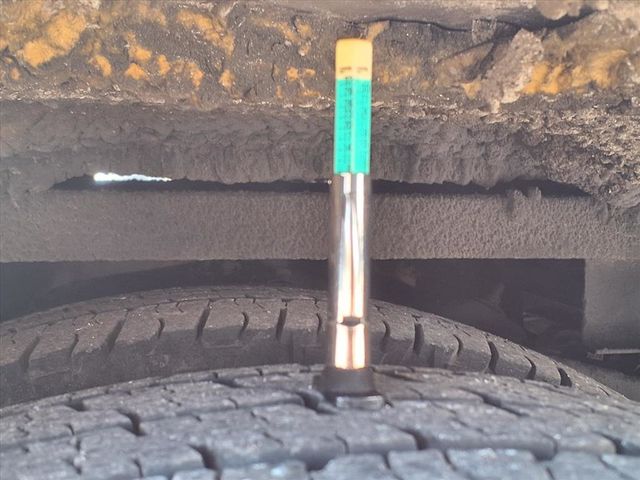 2017 Ford E-Series Cutaway 13 Passenger Shuttle Bus w/Wheelchair - 22929596 - 45