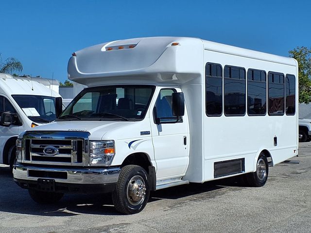 2017 Ford E-Series Cutaway 15 Passenger Shuttle Bus - 23014442 - 7