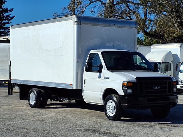 2017 Ford E-Series Cutaway 16' Box Van w/Liftgate - 22981605 - 0