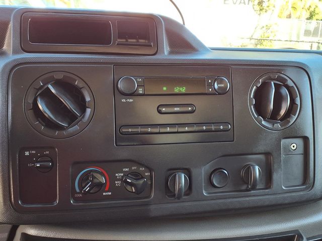 2017 Ford E-Series Cutaway 16' Box Van w/Liftgate - 22981605 - 10