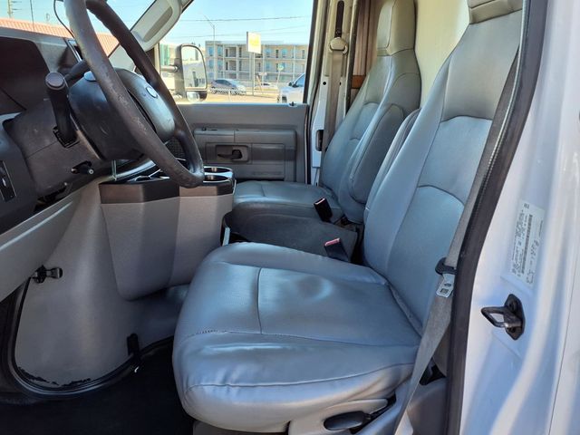 2017 Ford E-Series Cutaway 16' Box Van w/Liftgate - 22981605 - 13