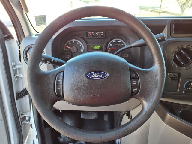 2017 Ford E-Series Cutaway 16' Box Van w/Liftgate - 22981605 - 30