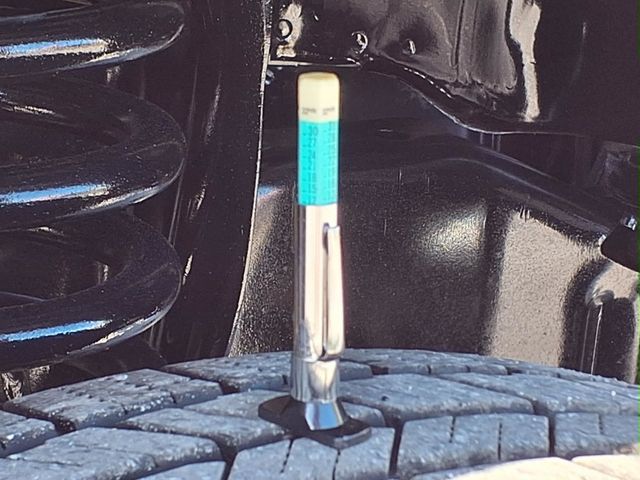 2017 Ford E-Series Cutaway 16' Box Van w/Liftgate - 22981605 - 35