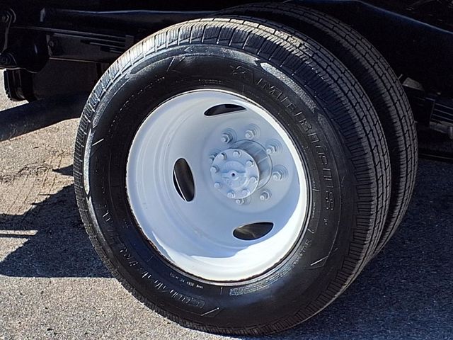 2017 Ford E-Series Cutaway 16' Box Van w/Liftgate - 22981605 - 36