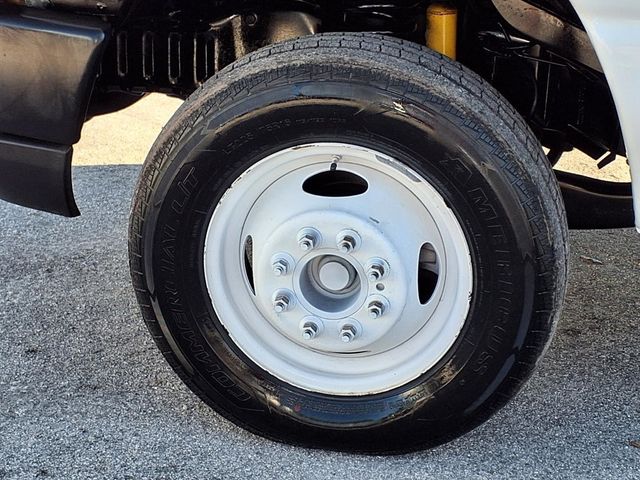 2017 Ford E-Series Cutaway 16' Box Van w/Liftgate - 22981605 - 42