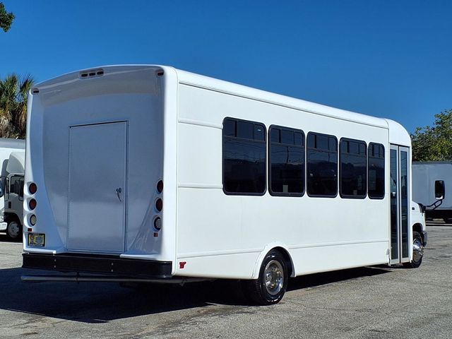 2017 Ford E-Series Cutaway 25 Passenger Shuttle Bus - 23014152 - 3