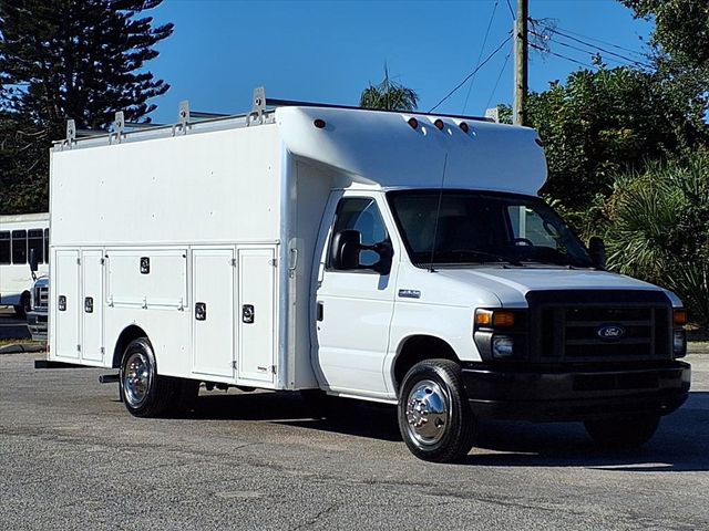 2017 Ford E-Series Cutaway Contractor's Van - 22948850 - 0