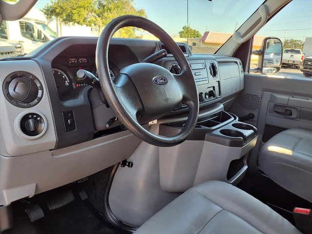 2017 Ford E-Series Cutaway Contractor's Van - 22948850 - 9