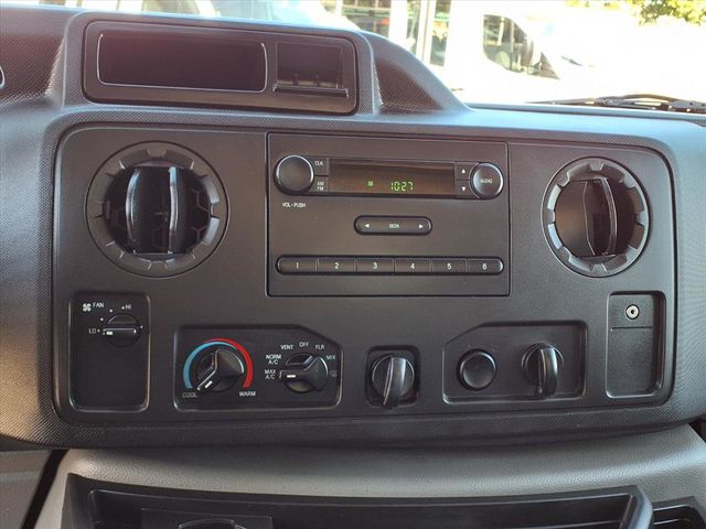 2017 Ford E-Series Cutaway Contractor's Van - 22948850 - 10