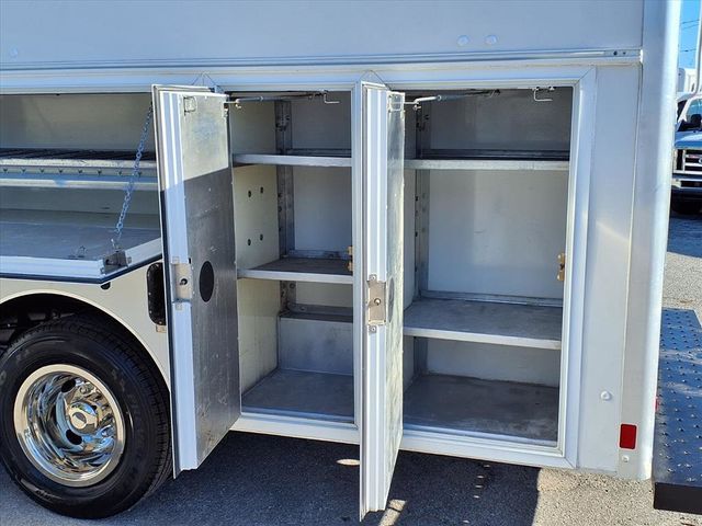 2017 Ford E-Series Cutaway Contractor's Van - 22948850 - 16