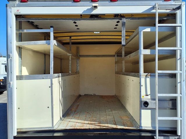 2017 Ford E-Series Cutaway Contractor's Van - 22948850 - 17