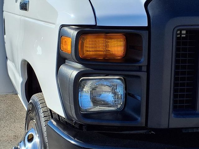 2017 Ford E-Series Cutaway Contractor's Van - 22948850 - 1