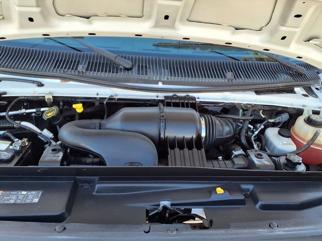 2017 Ford E-Series Cutaway Contractor's Van - 22948850 - 24