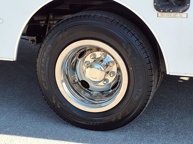 2017 Ford E-Series Cutaway Contractor's Van - 22948850 - 36