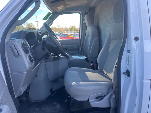 2017 Ford E-Series Cutaway E450 SUPER DUTY CUTAWAY VAN - 22952927 - 6