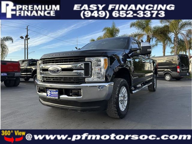 2017 Ford F250 Super Duty Crew Cab XLT 4X4 DIESEL BACK UP CAM SUPER CLEAN - 22754244 - 0