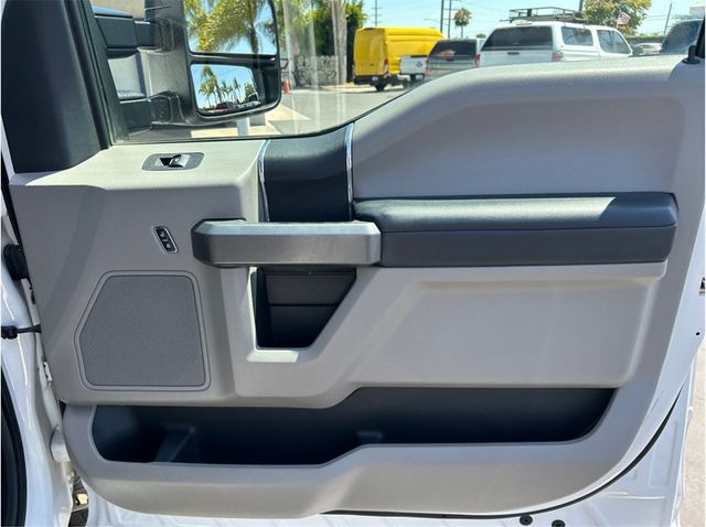 2017 Ford F250 Super Duty Crew Cab XLT LONG BED 4X4 DIESEL BACK UP CAM CLEAN - 23046517 - 32