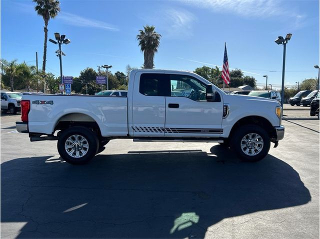 2017 Ford F250 Super Duty Super Cab XLT 4X4 6.2L GAS BACK UP CAM CLEAN - 23009029 - 3