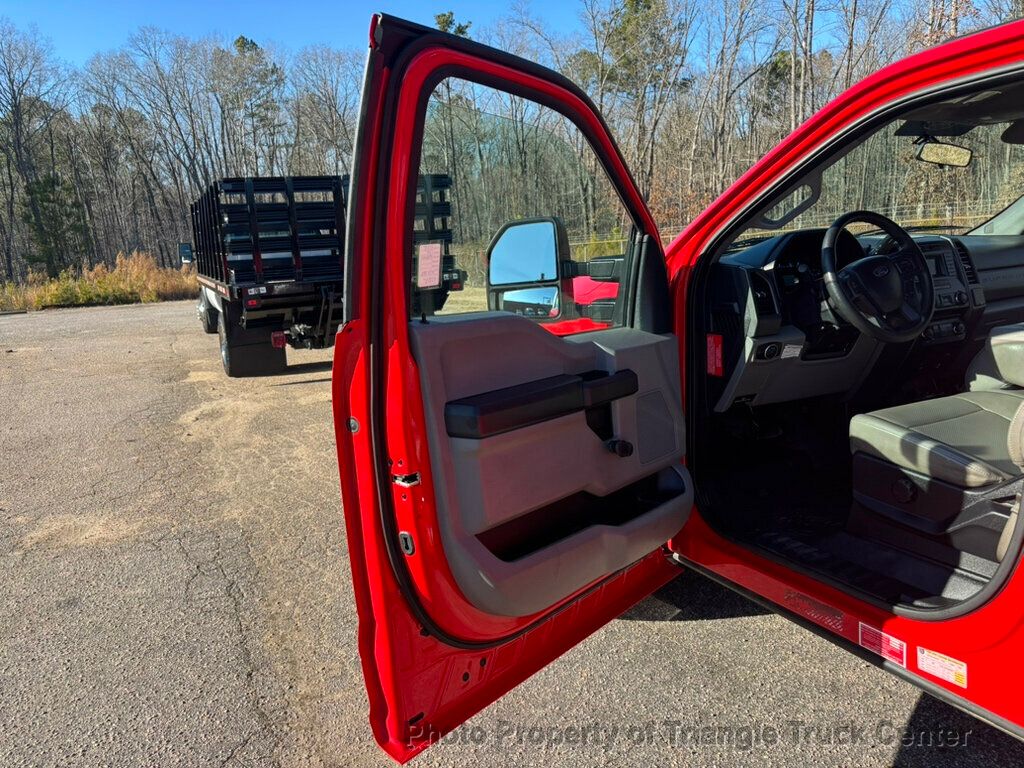 2017 Ford F250HD CREW CAB UTILITY JUST 88k MILES! +SUPER CLEAN UNIT! FINANCE OR LEASE! FORD SYNC! - 22975353 - 17