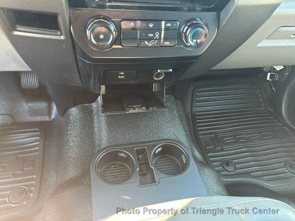 2017 Ford F250HD CREW CAB UTILITY JUST 88k MILES! +SUPER CLEAN UNIT! FINANCE OR LEASE! FORD SYNC! - 22975353 - 24