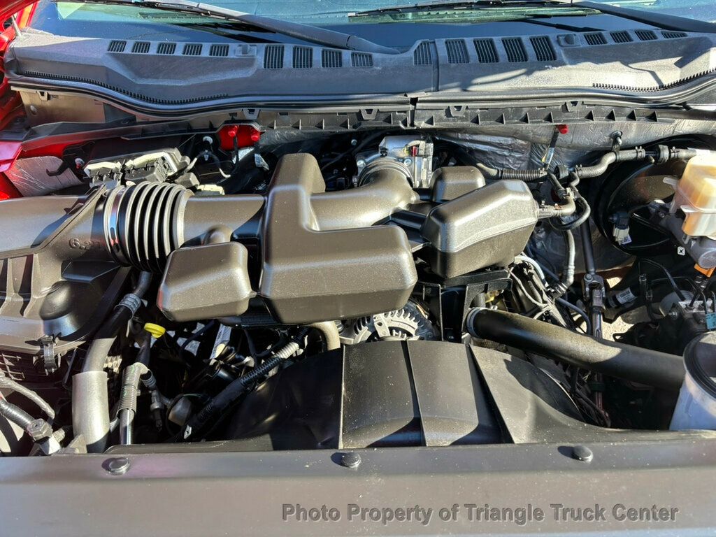 2017 Ford F250HD CREW CAB UTILITY JUST 88k MILES! +SUPER CLEAN UNIT! FINANCE OR LEASE! FORD SYNC! - 22975353 - 36