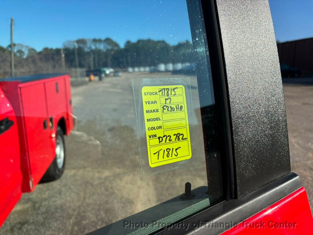 2017 Ford F250HD CREW CAB UTILITY JUST 88k MILES! +SUPER CLEAN UNIT! FINANCE OR LEASE! FORD SYNC! - 22975353 - 40