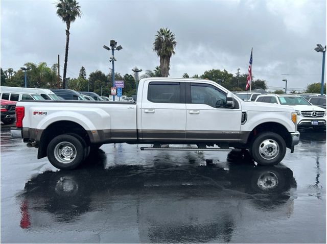 2017 Ford F350 Super Duty Crew Cab LARIAT DUALLY 4X4 DIESEL NAV BACK UP CAM CLEAN - 22969676 - 3