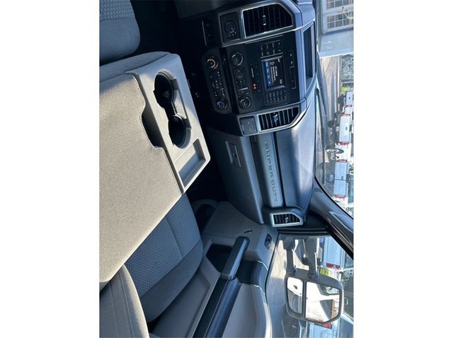 2017 Ford F350 Super Duty Crew Cab XLT LONG BED 4X4 DIESEL BACK UP CAM CLEAN - 22991798 - 18