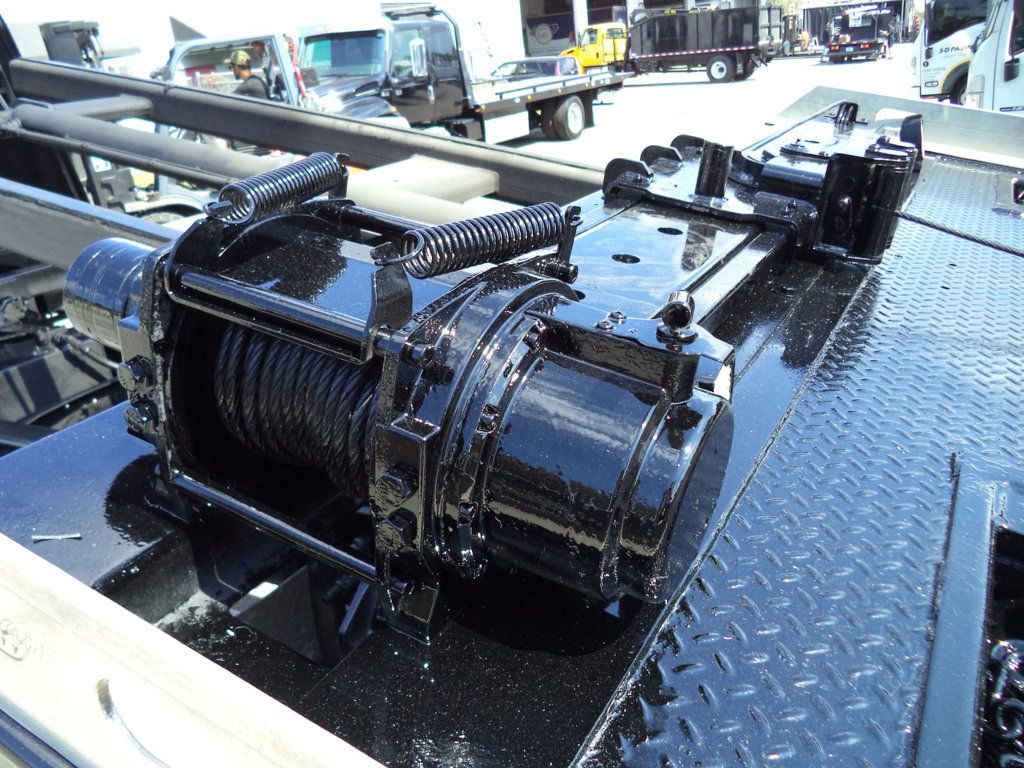 2017 Ford F650 w/ 21ft Century Rollback Tow Truck, Right Approach - 22985936 - 28