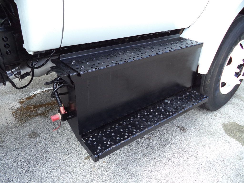 2017 Ford F650 With Ledwell 2000 Gallon Steel Water Tank & Sprayers - 22899260 - 23