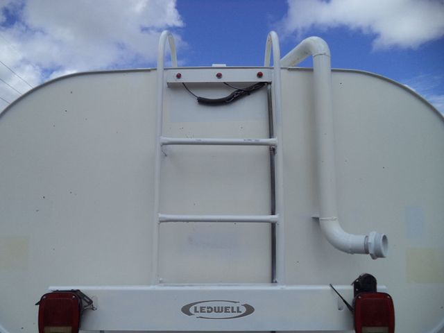 2017 Ford F650 With Ledwell 2000 Gallon Steel Water Tank & Sprayers - 22899260 - 29