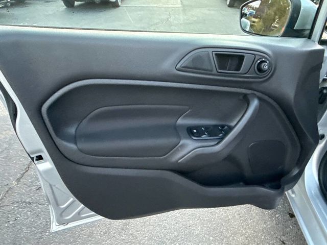 2017 Ford Fiesta SE Hatch - 22932555 - 9