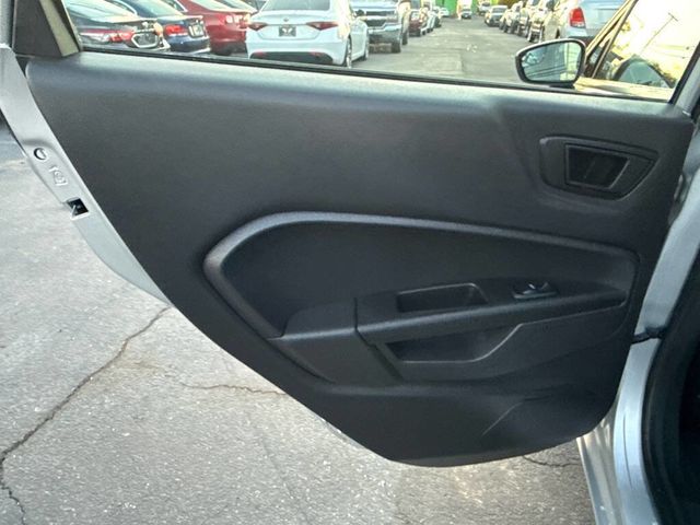 2017 Ford Fiesta SE Hatch - 22932555 - 14