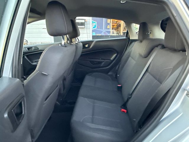 2017 Ford Fiesta SE Hatch - 22932555 - 15