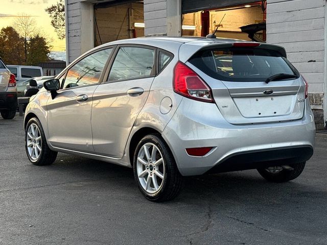 2017 Ford Fiesta SE Hatch - 22932555 - 25