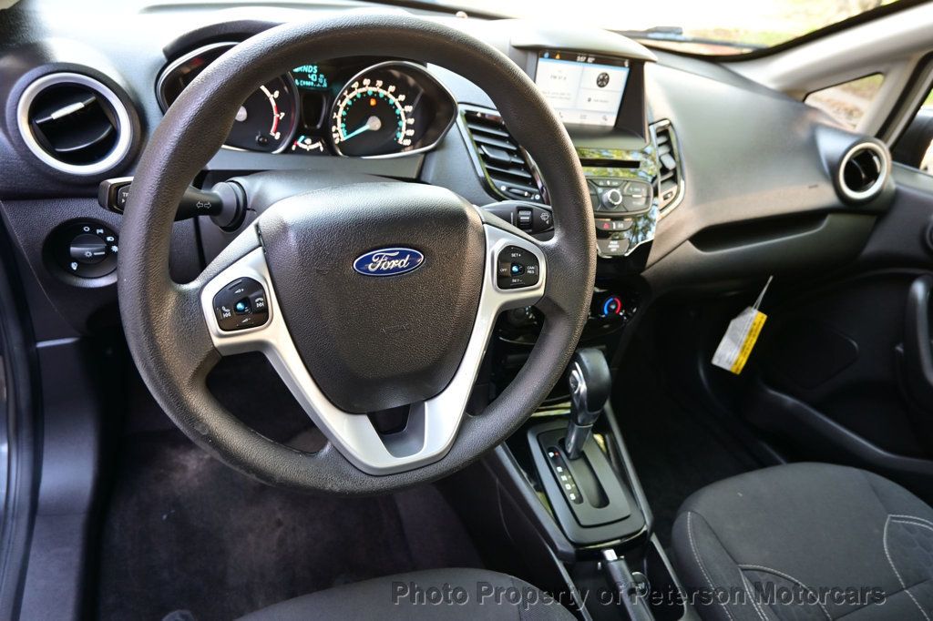 2017 Ford Fiesta SE Sedan - 22397352 - 18