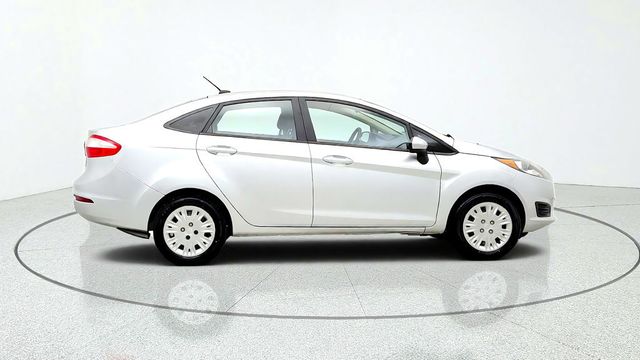 2017 Ford Fiesta S Sedan - 23082805 - 3