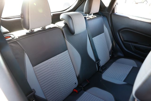 2017 Ford Fiesta ST Hatch - 22952093 - 13