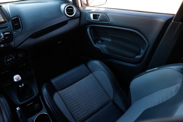 2017 Ford Fiesta ST Hatch - 22952093 - 23