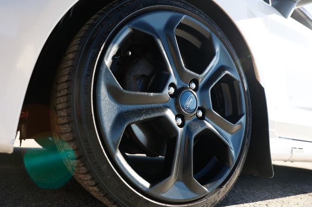 2017 Ford Fiesta ST Hatch - 22952093 - 31