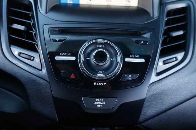 2017 Ford Fiesta ST Hatch - 22952093 - 34