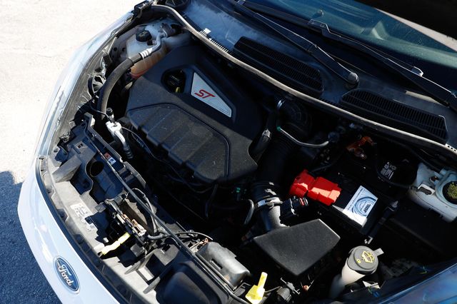 2017 Ford Fiesta ST Hatch - 22952093 - 46