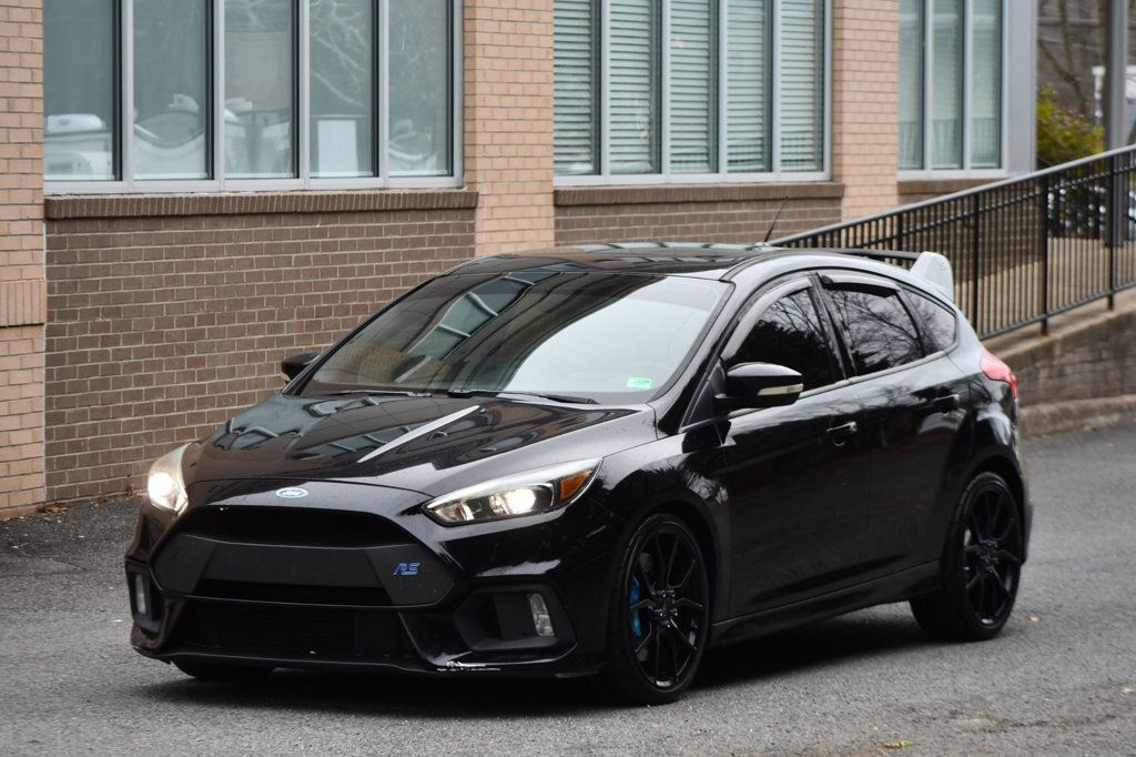 2017 Ford Focus RS photo 2