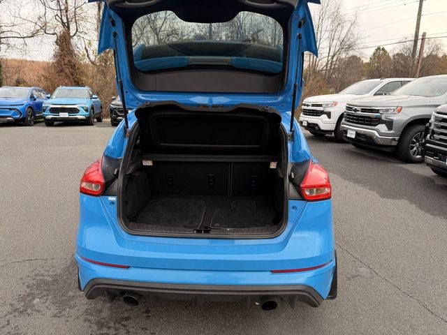 2017 Ford Focus RS Hatch - 22947215 - 16
