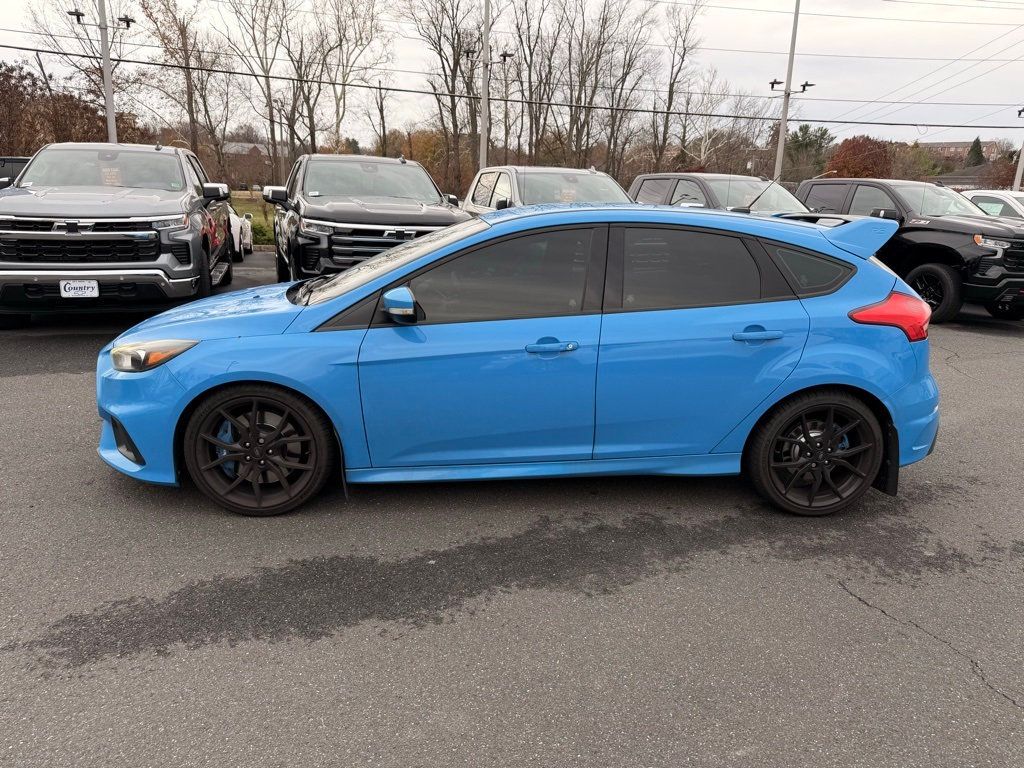 2017 Ford Focus RS Hatch - 22947215 - 18