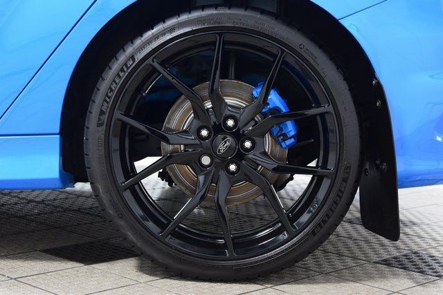 2017 Ford Focus RS Hatch - 22947215 - 27