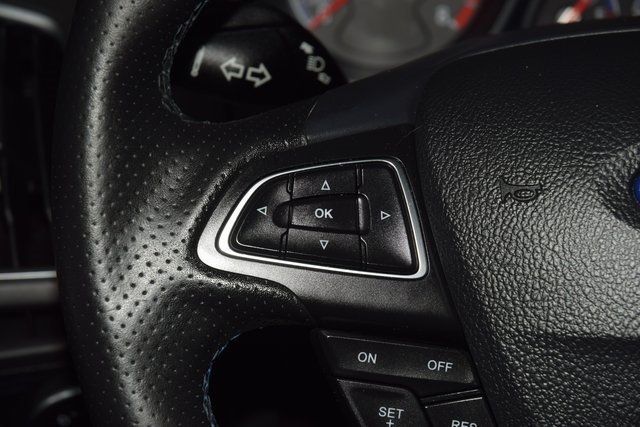 2017 Ford Focus RS Hatch - 22947215 - 39