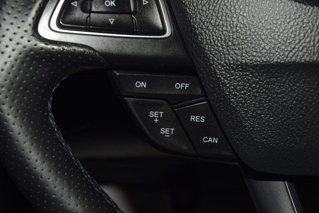 2017 Ford Focus RS Hatch - 22947215 - 41