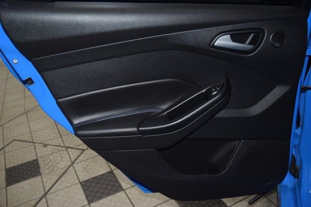 2017 Ford Focus RS Hatch - 22947215 - 47