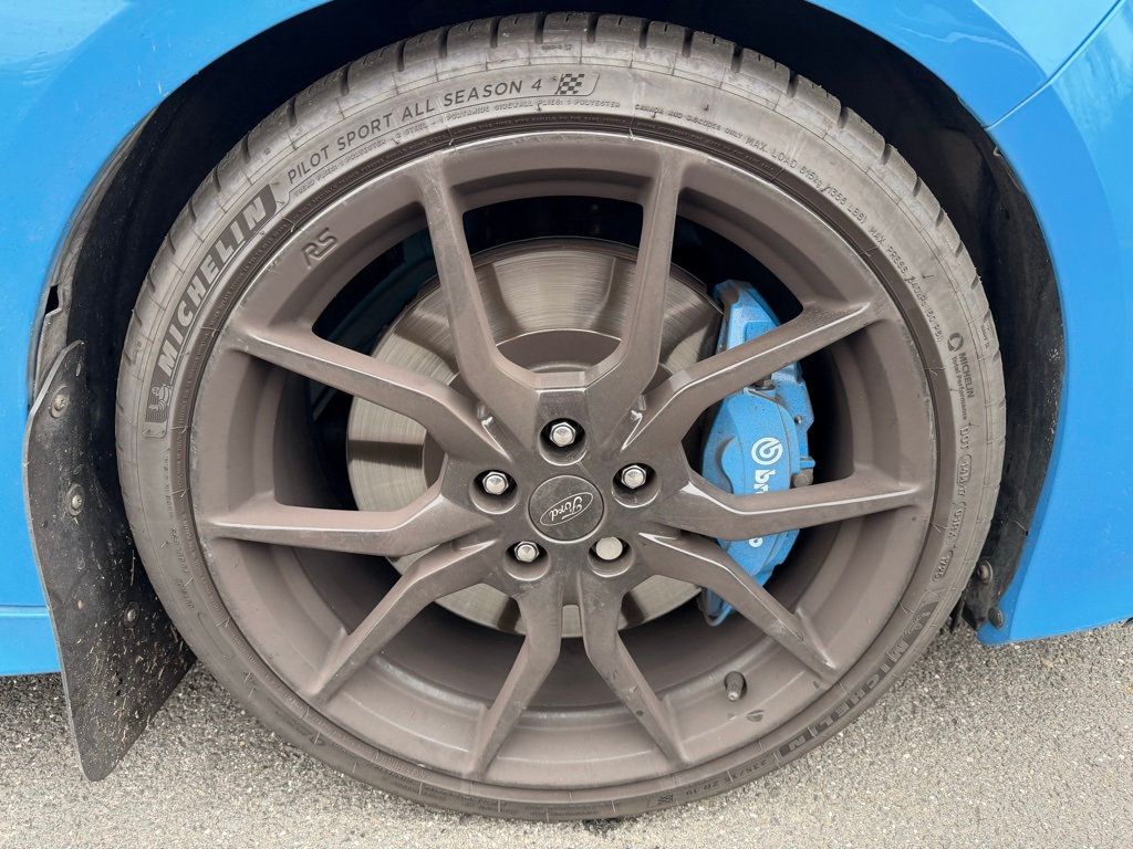 2017 Ford Focus RS Hatch - 22947215 - 6